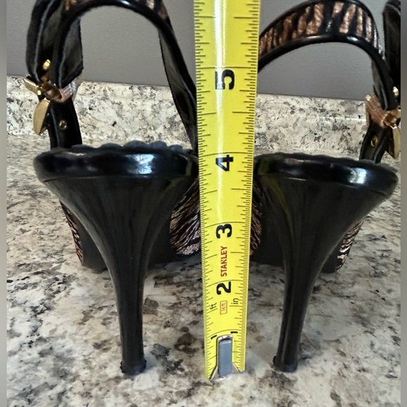 NWOT J Renee Tiger Print Black/BrownTan Pleated Fabric Slingback Heels Size 9 - Picture 13 of 14